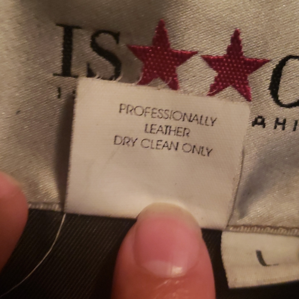 Isaac Mizrahi Cropped Leather Jacket - Picture 8 of 9